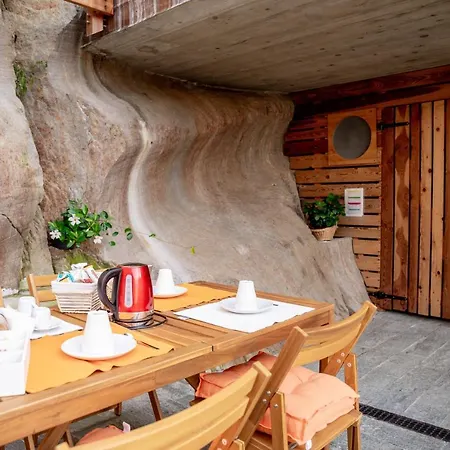 Scalotta - Private Garden With Jacuzzi And Appartement Dervio