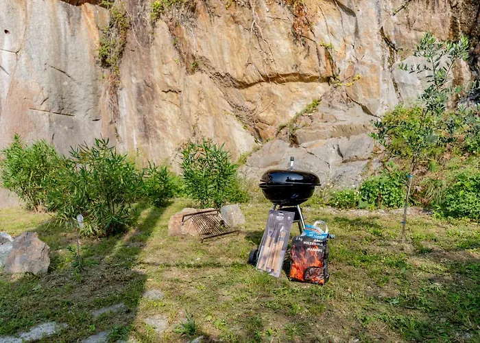 Апартаменты Scalotta - Private Garden With Jacuzzi And