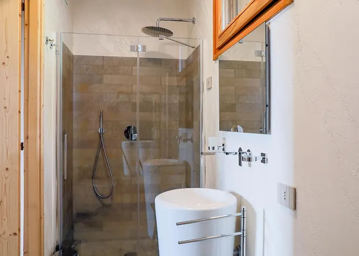 Апартаменты Scalotta - Private Garden With Jacuzzi And