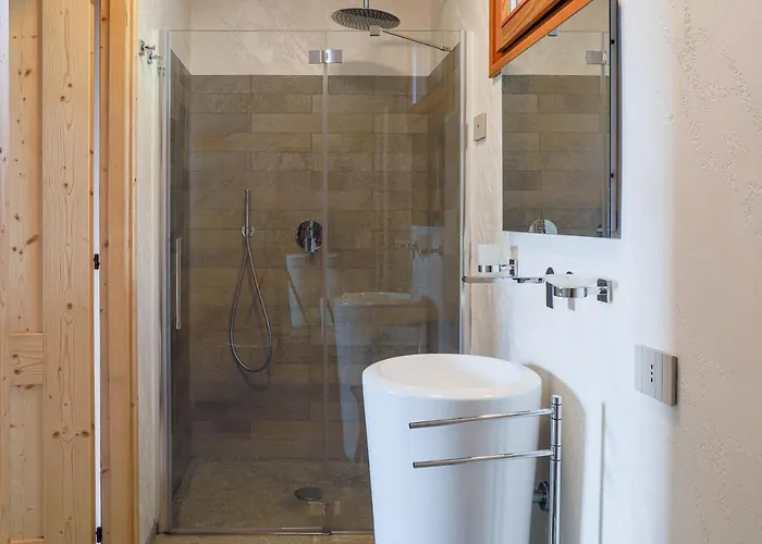 Scalotta - Private Garden With Jacuzzi And