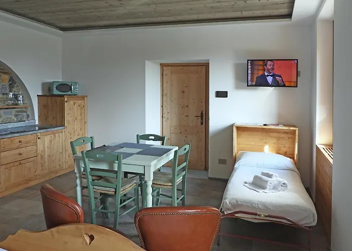 Scalotta - Private Garden With Jacuzzi And Апартаменты Дервио