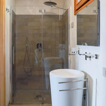 Scalotta - Private Garden With Jacuzzi And